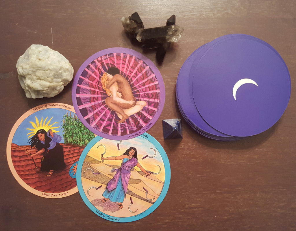 16x16 Major Arcana Deck Gifts by CrushRetro Wolf Wolves The Moon Tarot Card Blackcraft Gift Throw Pillow Multicolor
