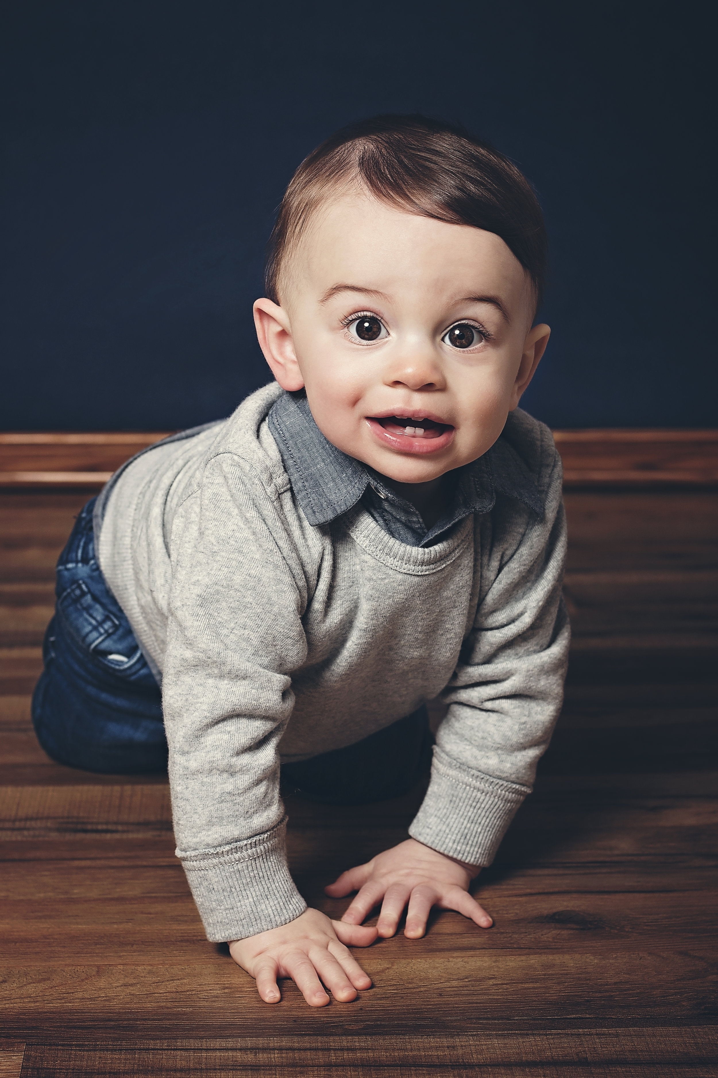 Milestone $190 2 settings and outfit changes 10-15 high resolution images Full retouch service included Beautiful online gallery Order professional prints and wall art directly from your gallery