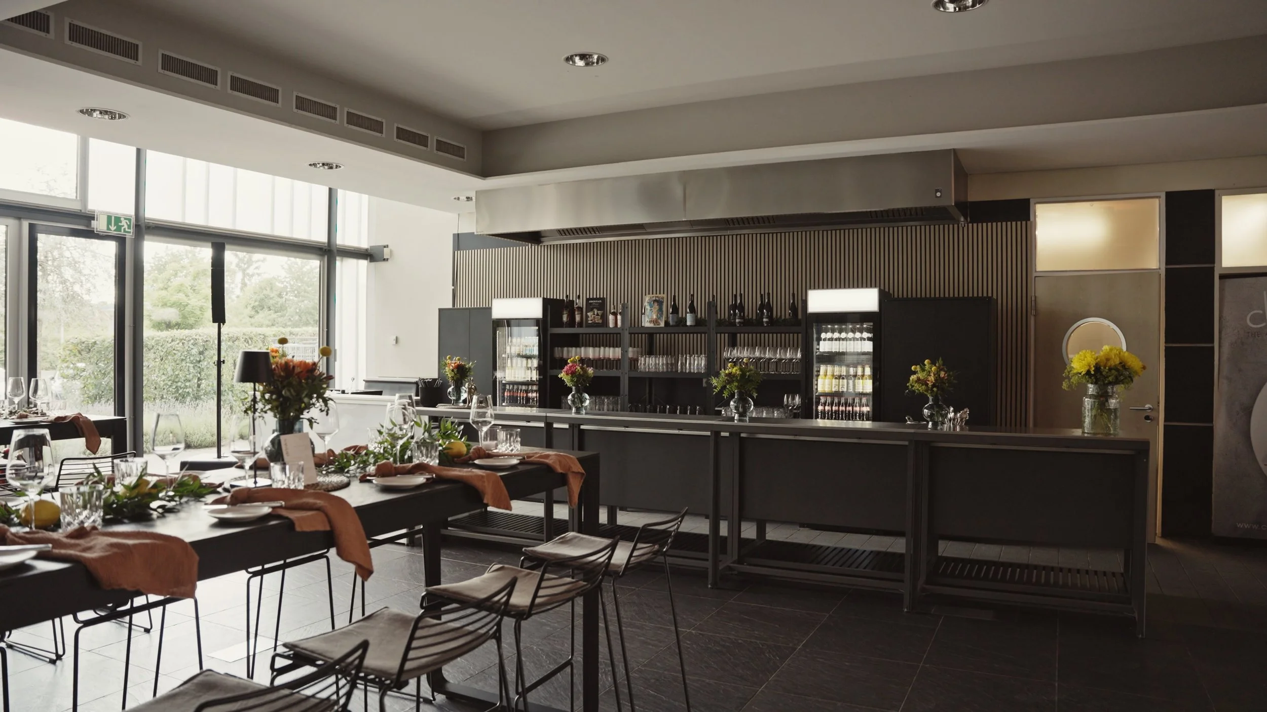 The Square_Eventlocatiopn_Christ Catering__nur leere Räume_4K_V2.00_00_28_08.Standbild014.jpg