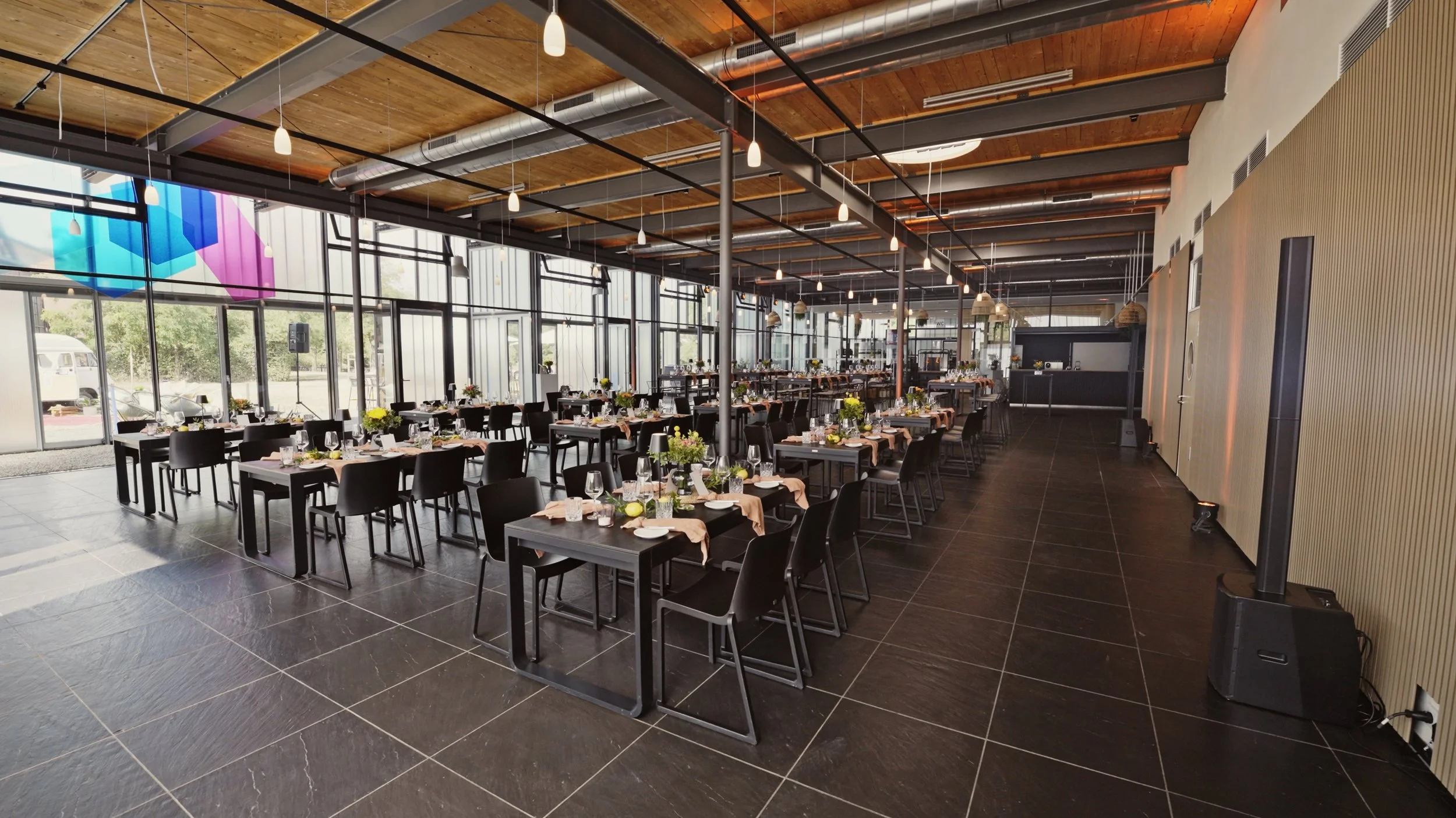 The Square_Eventlocatiopn_Christ Catering__nur leere Räume_4K_V2.00_00_17_22.Standbild007.jpg