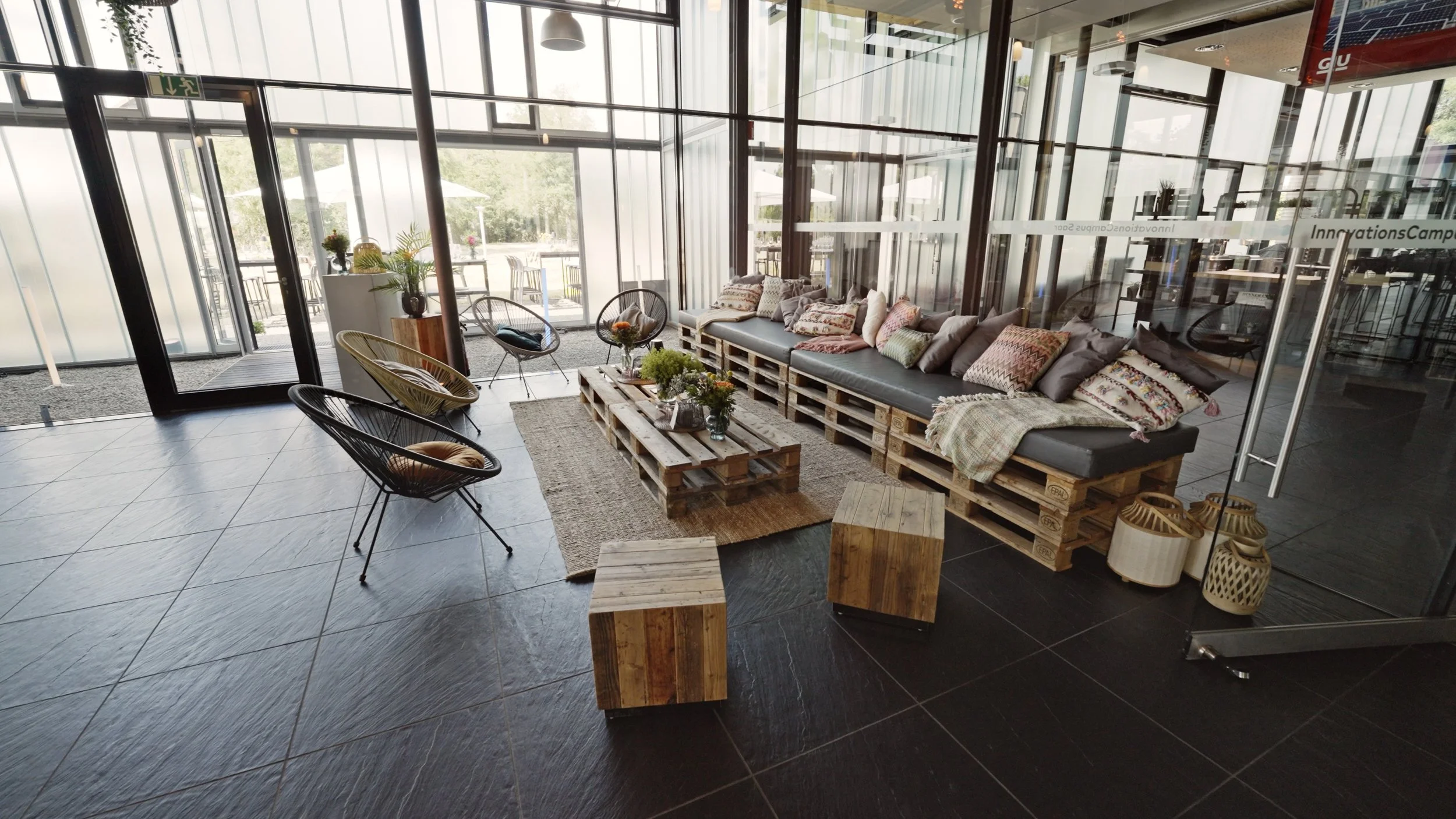The Square_Eventlocatiopn_Christ Catering__nur leere Räume_4K_V2.00_00_11_00.Standbild004.jpg