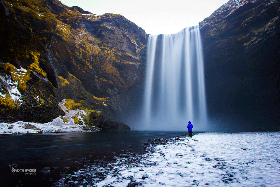 Skogafoss_Selfie_Iceland.png
