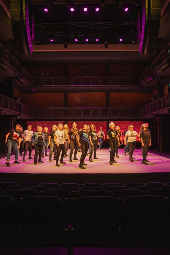  Lyon Smith - Older &amp; Reckless, Moonhorse Dance Theatre 