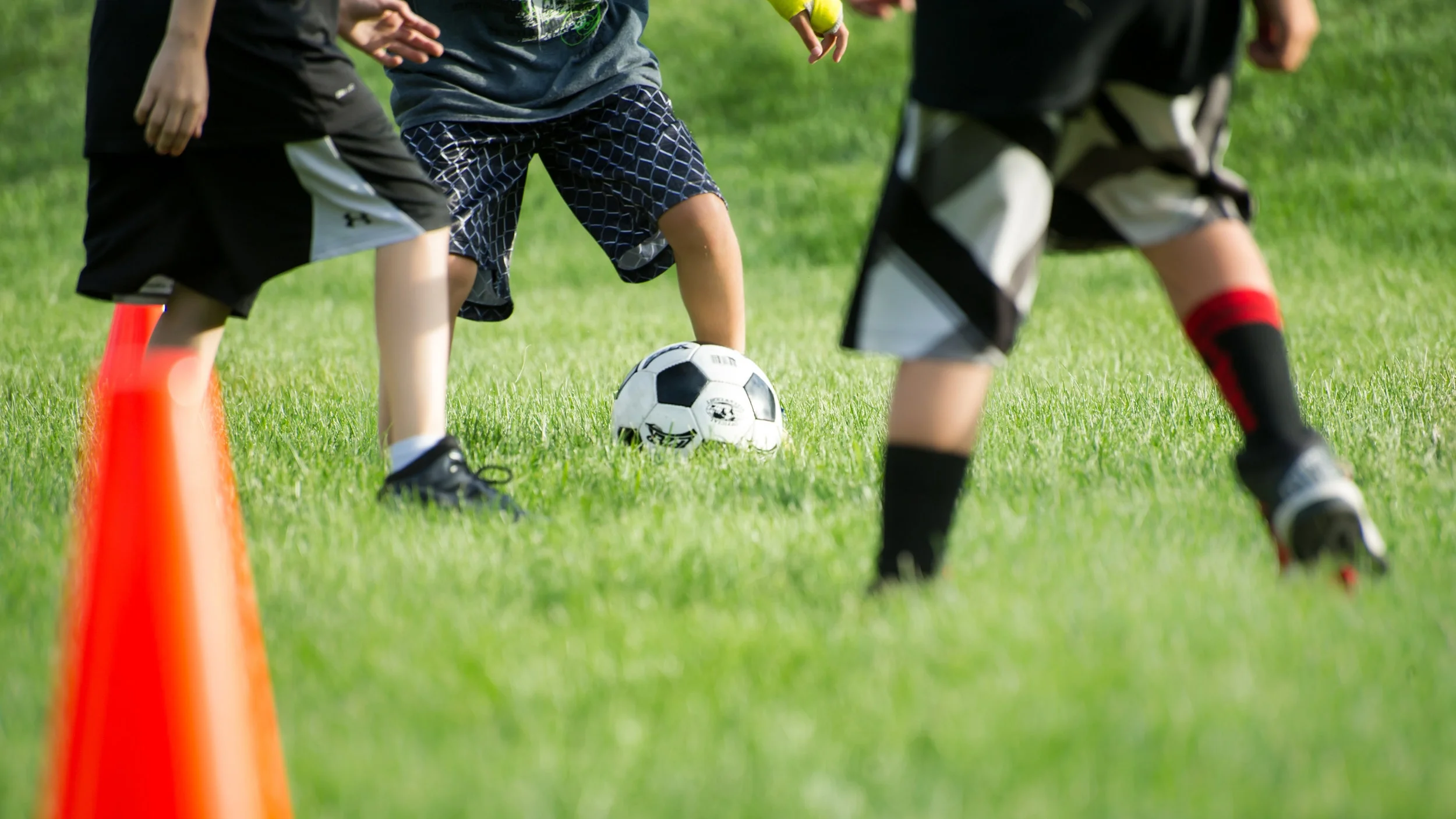 soccer-field-players.jpeg