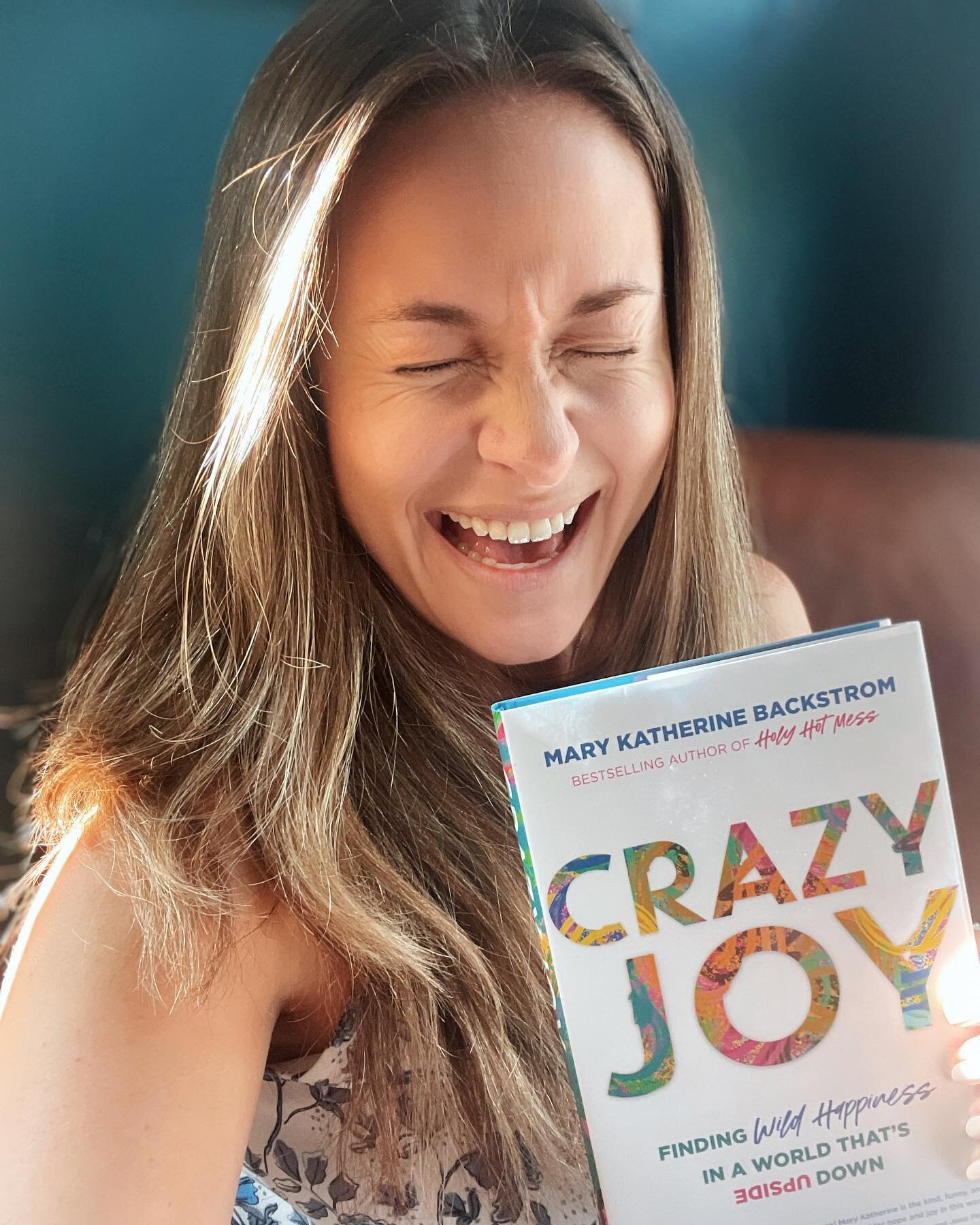 Look what came in the mail!!! @marykatherinebackstrom&rsquo;s new book CRAZY JOY. I mean, the timing could not be better as I continue to navigate happiness, joy and all the craziness that comes along with it while managing my own mental health. 

Hi