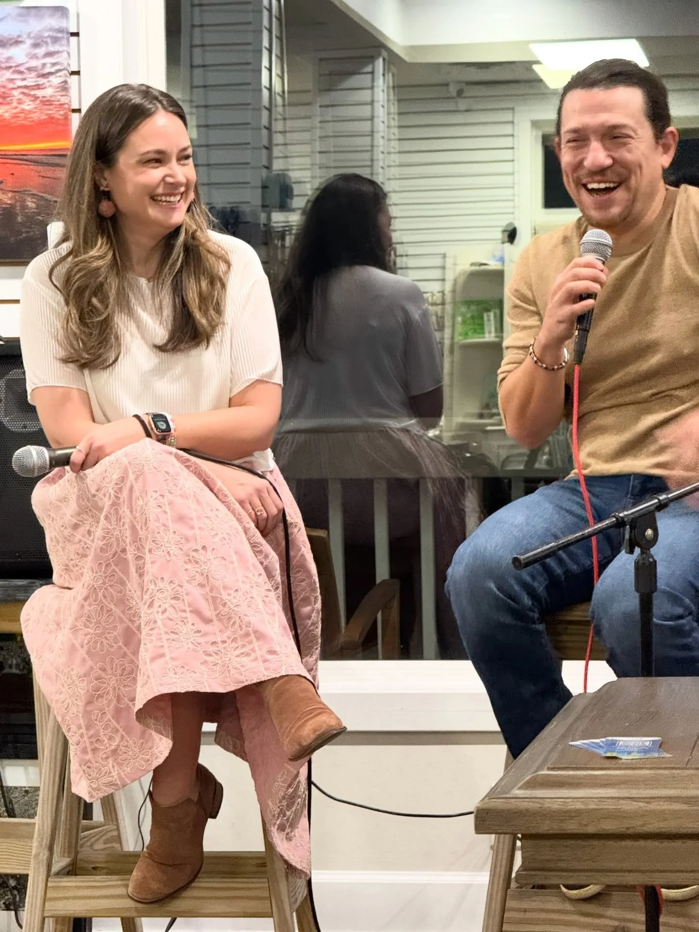 The final book event for 2025 in the books!

Thank you to @crossroadsgatheringplace in Oak Island, NC for having us. A full family affair with a debut performance from Anessa!

Happy, Merry, and Feliz to all!