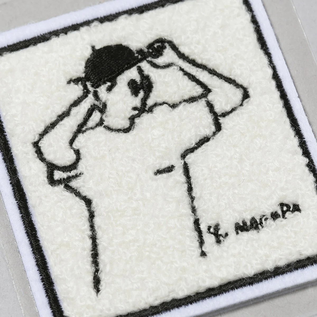 We worked on a series of embroidery pacth with Tokyo based popular illustrator Yu Nagaba. This time we used Sagara(Chenille) embroidery to create to create a nice feel when you touch. 東京を拠点に活躍する人気イラストレーターYu Nagabaとコラボレーションにて3種類の刺繍パッチステッカーを制作しました。今回、刺