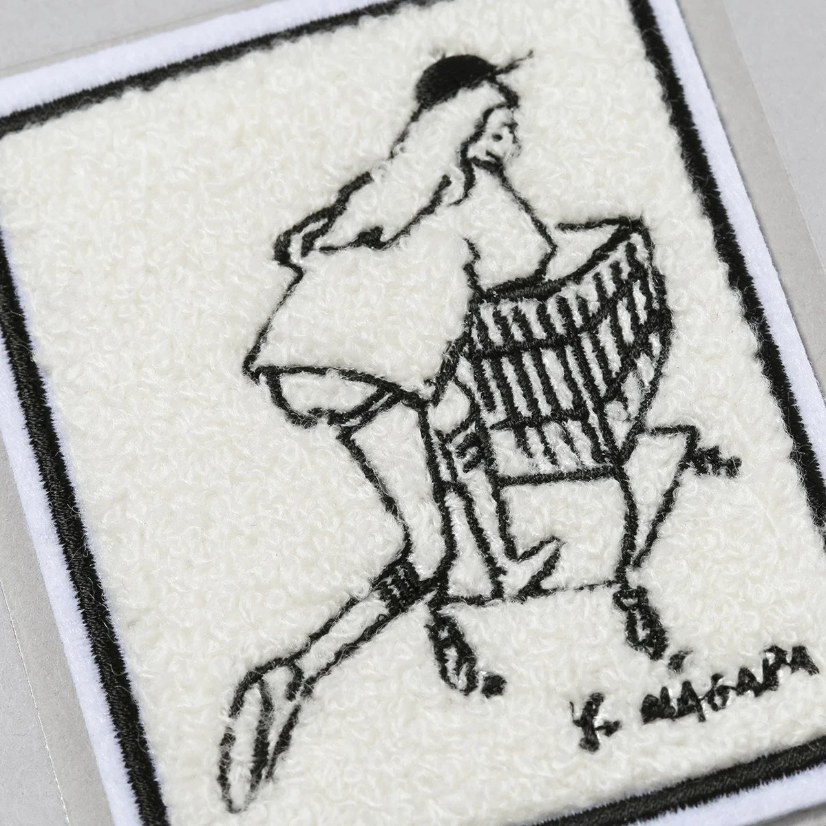 We worked on a series of embroidery pacth with Tokyo based popular illustrator Yu Nagaba. This time we used Sagara(Chenille) embroidery to create to create a nice feel when you touch. 東京を拠点に活躍する人気イラストレーターYu Nagabaとコラボレーションにて3種類の刺繍パッチステッカーを制作しました。今回、刺