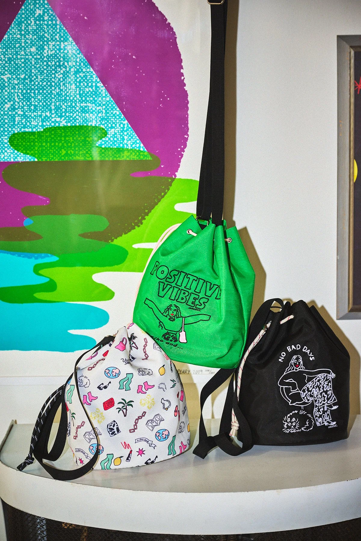 Walnut worked on series of illustration for Niko and... to create a capsule collection. There are tons of daily goods including, bag, purse, watch, series of garments ect... WalnutがNiko and...のとカプセルコレクションを製作しました。バッグ、お財布、時計、洋服など数々の商品が発売されます。