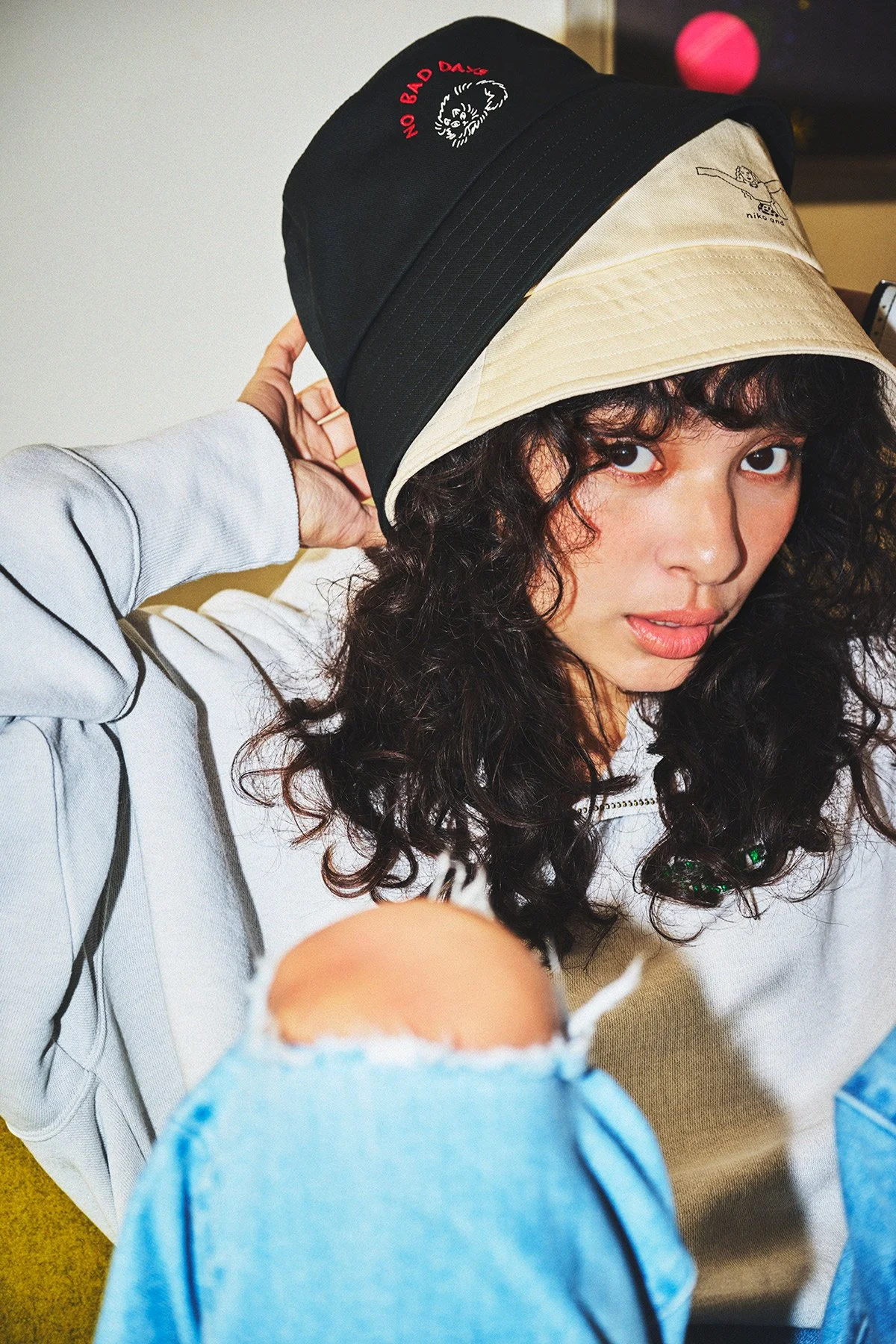 Walnut worked on series of illustration for Niko and... to create a capsule collection. There are tons of daily goods including, bag, purse, watch, series of garments ect... WalnutがNiko and...のとカプセルコレクションを製作しました。バッグ、お財布、時計、洋服など数々の商品が発売されます。
