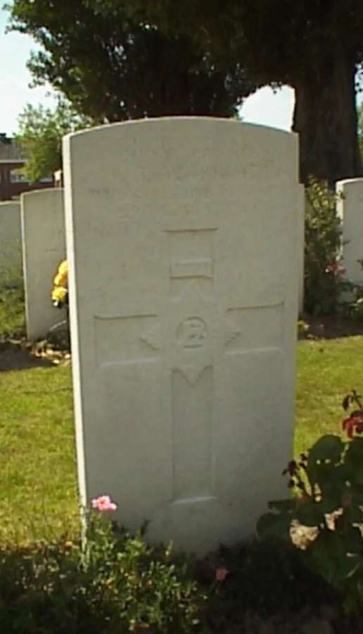 Photograph of William Thomas Marriott's headstone
