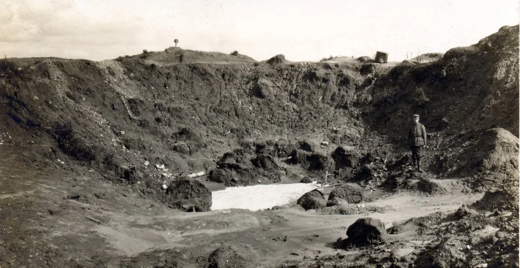 Hooge crater photographed in 1915