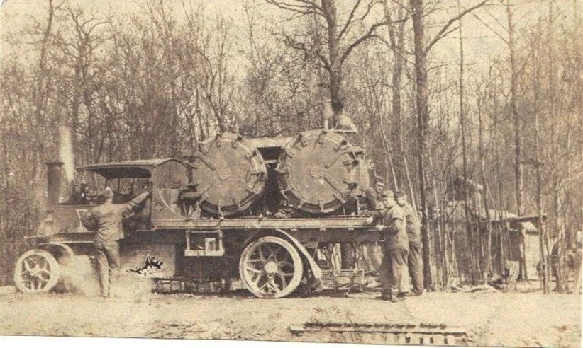 A Foden steam delousing vehicle being operated by the 101st Sanitation Train, part of the U.S. 26th Division which arrived in France on 21 September 1917.
