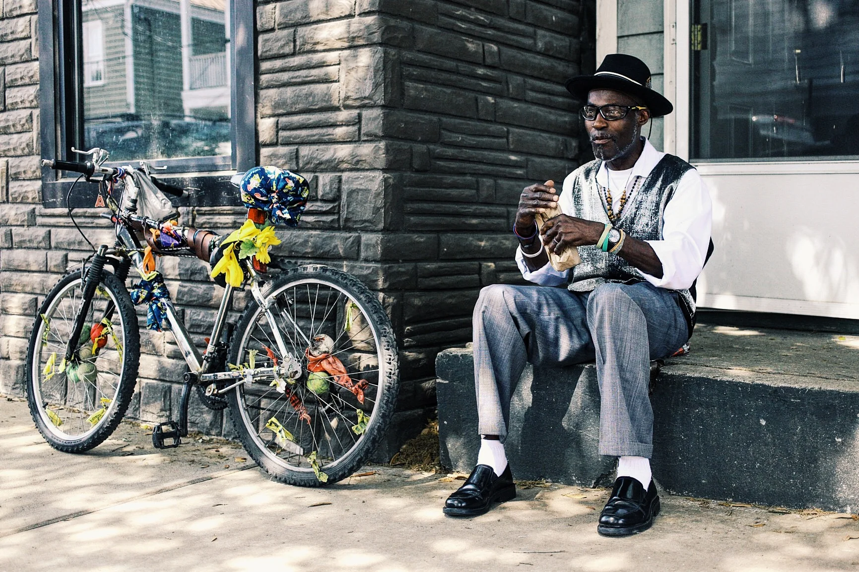 MAN WITH CRAZY BIKE.JPG