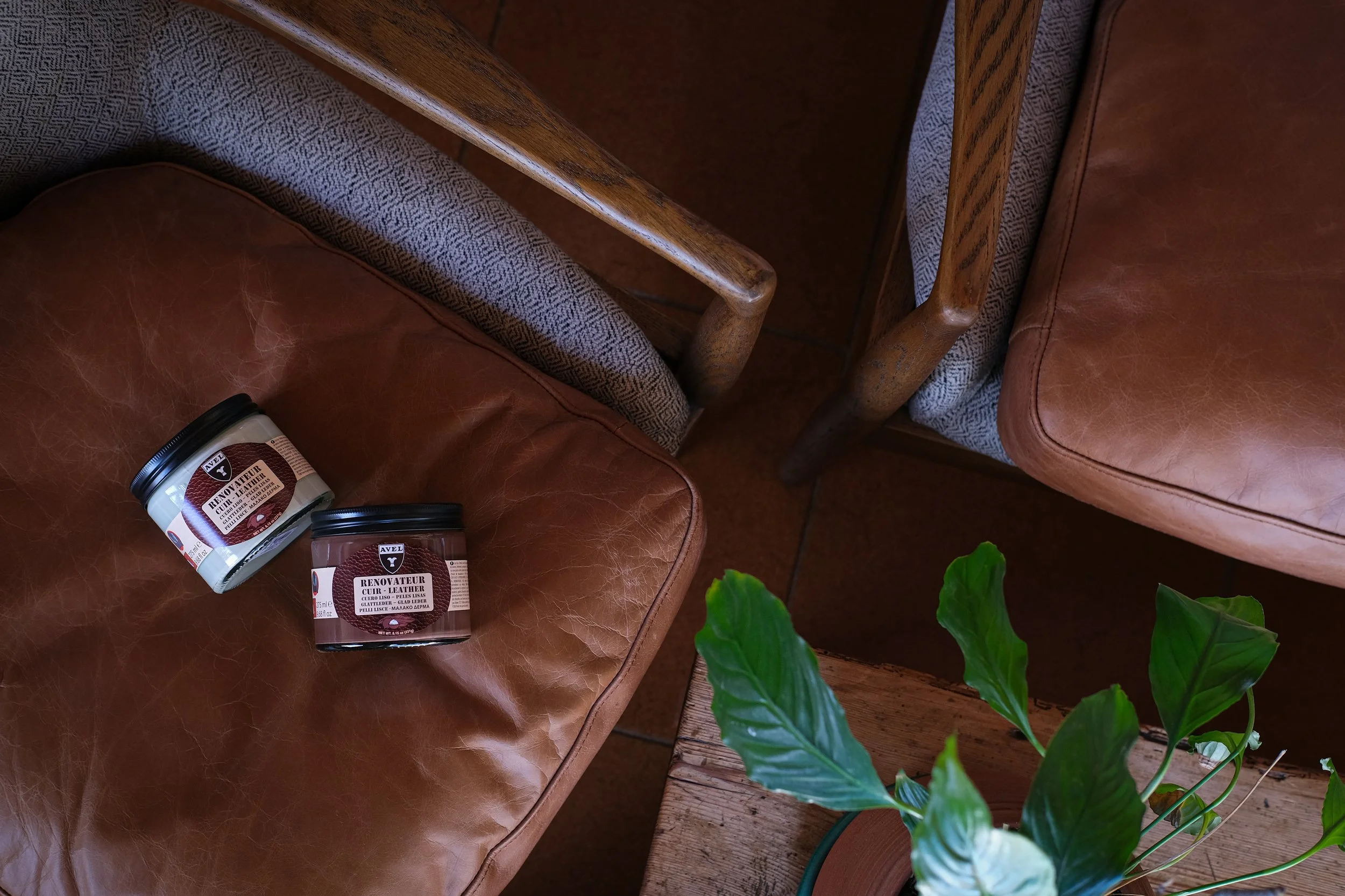 Avel Leather Renovateur 3.jpg