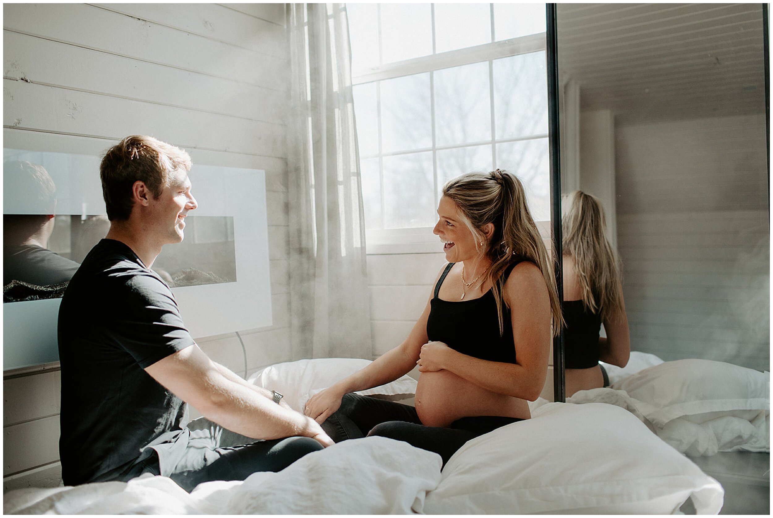 maternity photos in bedroom