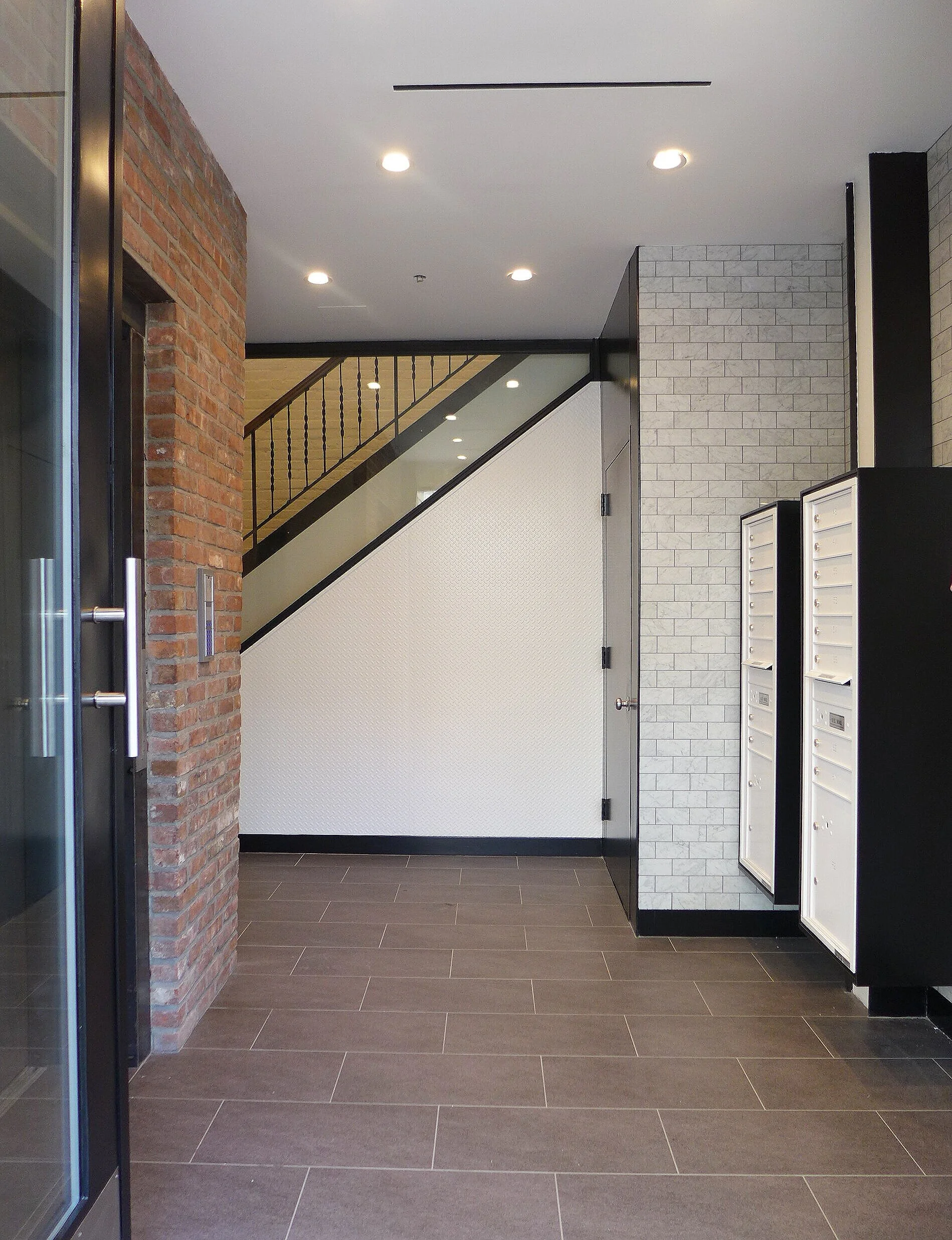 lobby01.jpg