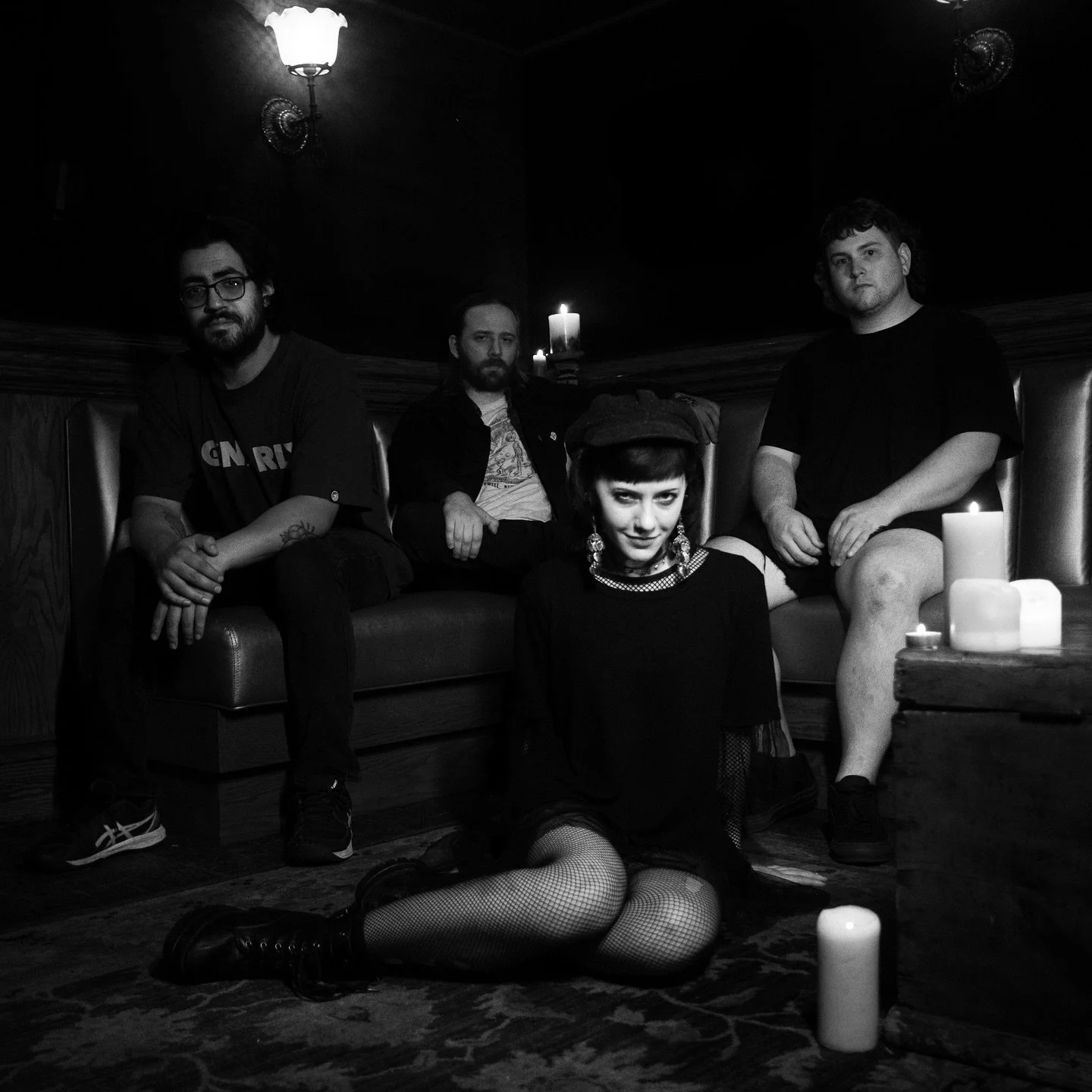 Hooligan, the new album by @inlieu_band is out today on @learningcurverecords. 

From Minneapolis, Minnesota, In Lieu deals in bite-sized anthems, mixing the austerity and belligerence of noise rock with the soaring tunefulness of grunge. Fronted by 