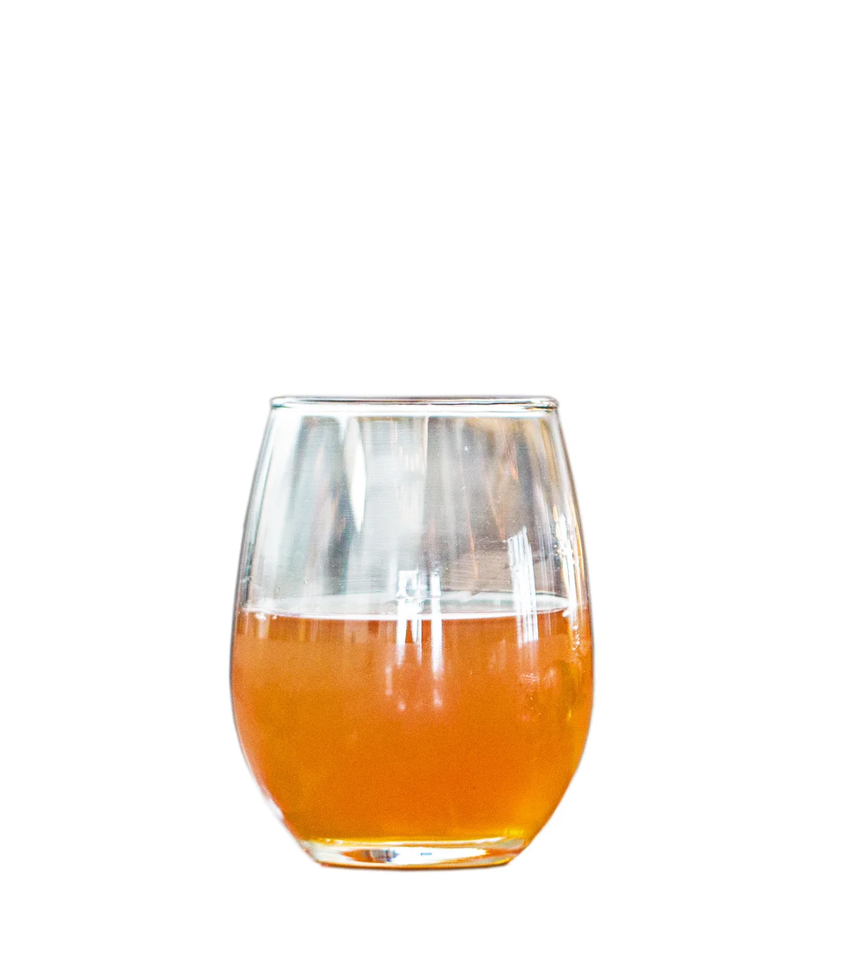 DE LA LOUISIANE 7mL Norseman Anisette 20mL Sweet Vermouth 2mL Angostura Bitters 10mL Norseman Biscayne Liqueur 60mL Norseman Aquavit Stir on ice and strain into a stemless wine glass. 