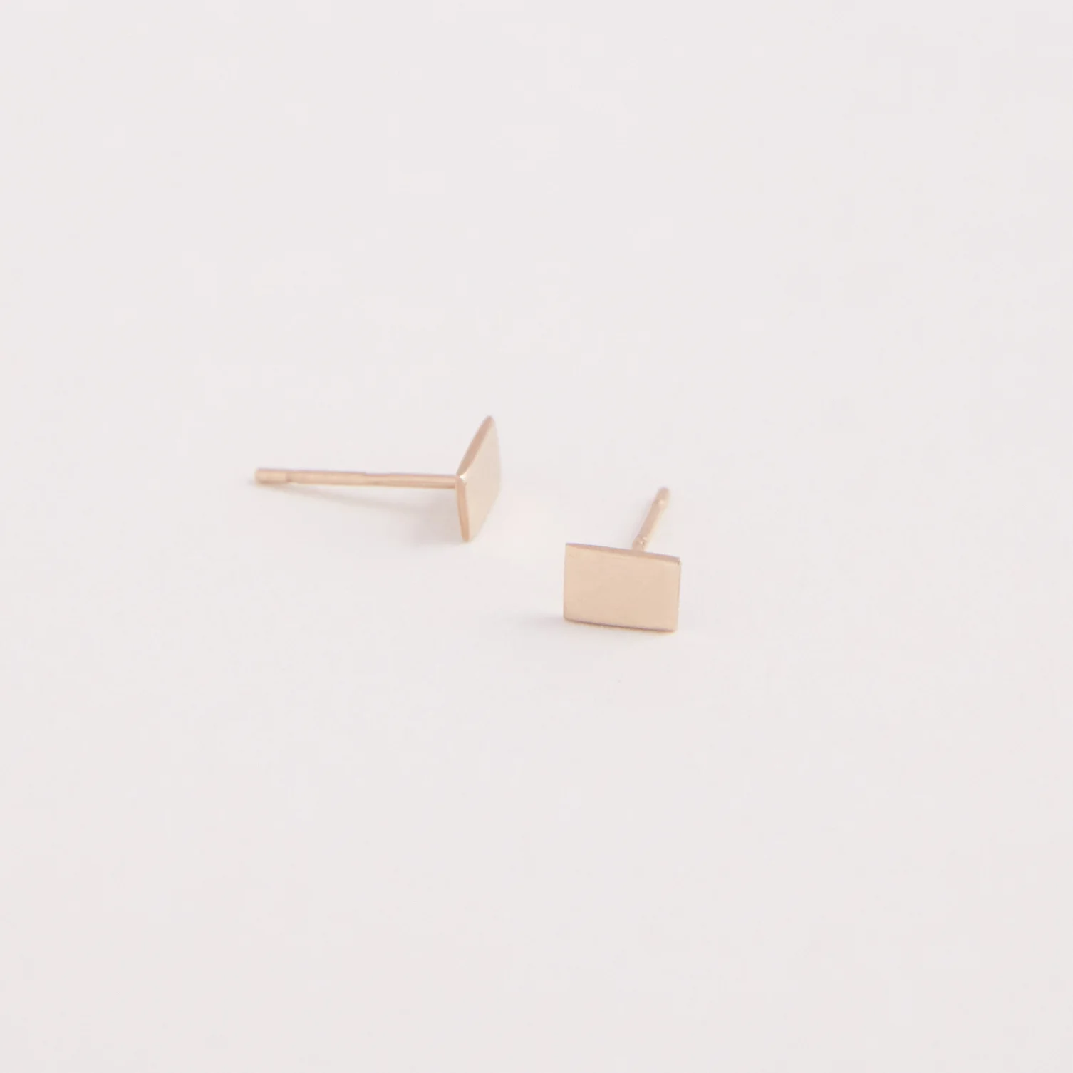 LadoALado_1112_earring_flatrectanglestud.jpg