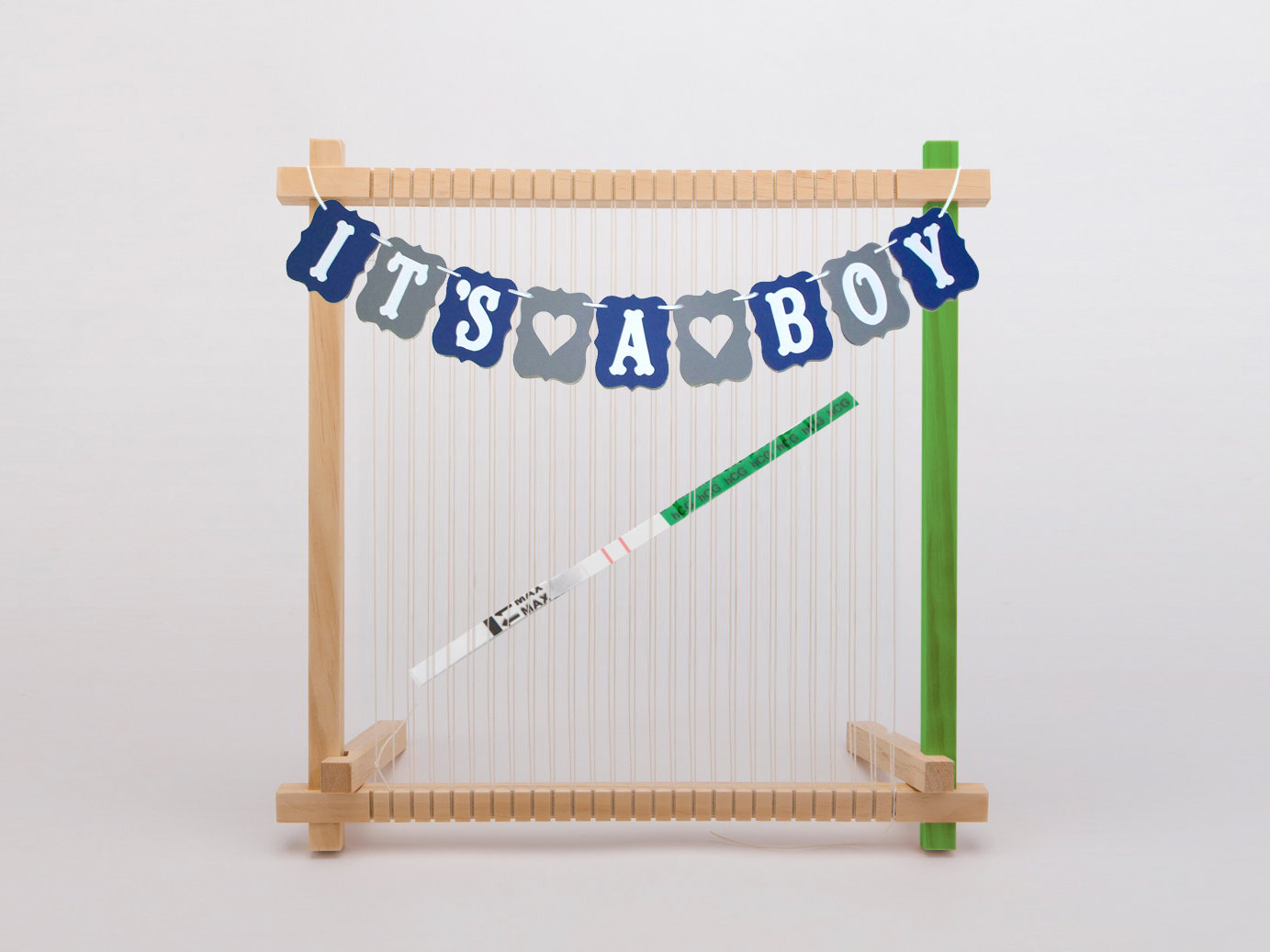 urine pregnancy test frame loom display