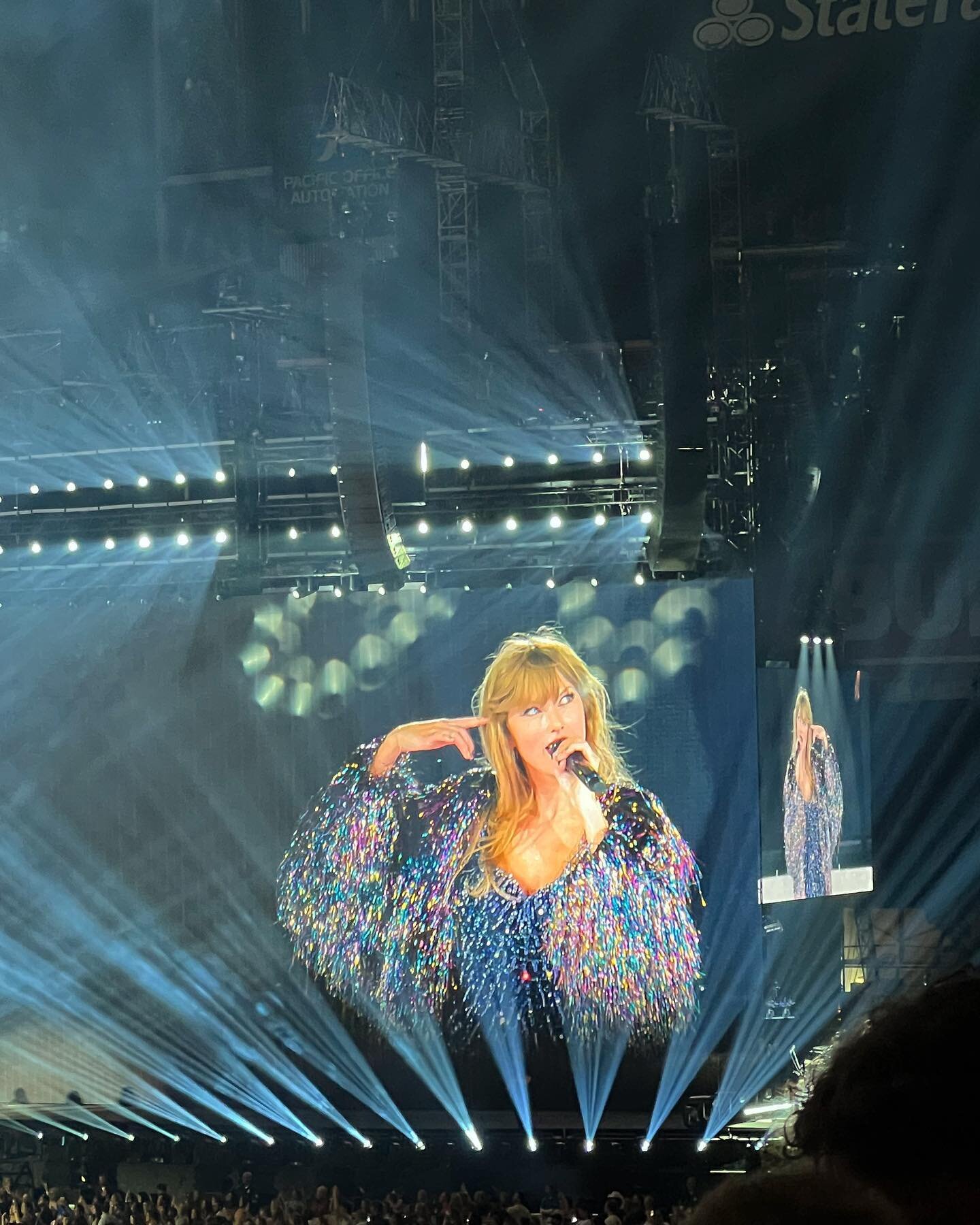 screaming, crying, perfect show ✨ still recovering from opening night of #TSTheErasTour 😱🤯💞🥹 #cantbelieveiwasthere