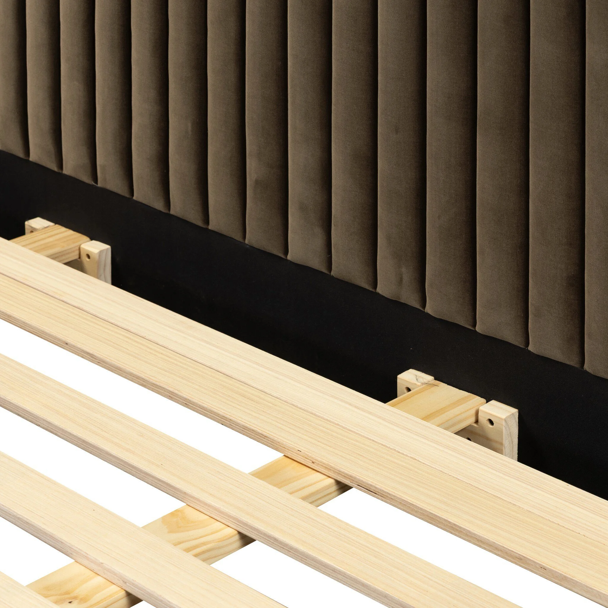Montgomery-bed-detail.jpg