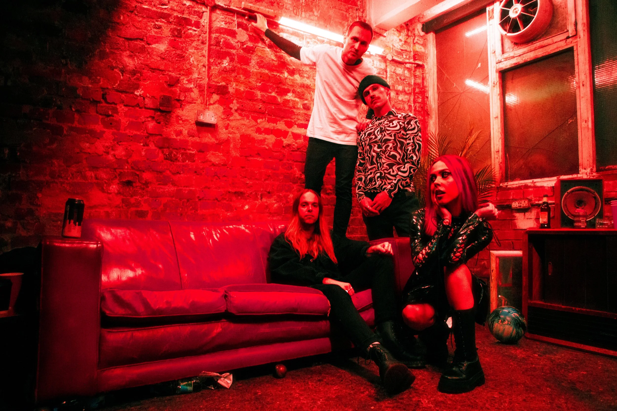 EP: Yours Truly - is this what i look like?