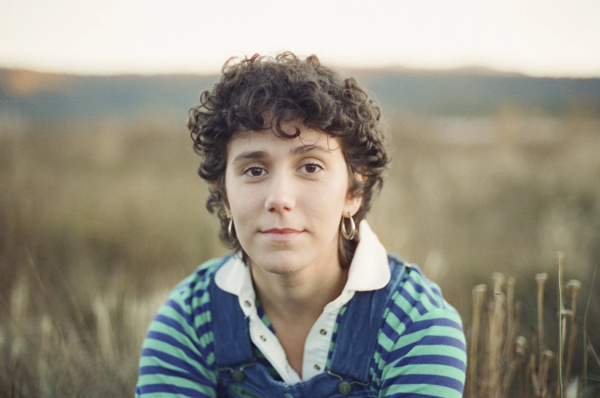 Video: Olive Klug - Out of Line