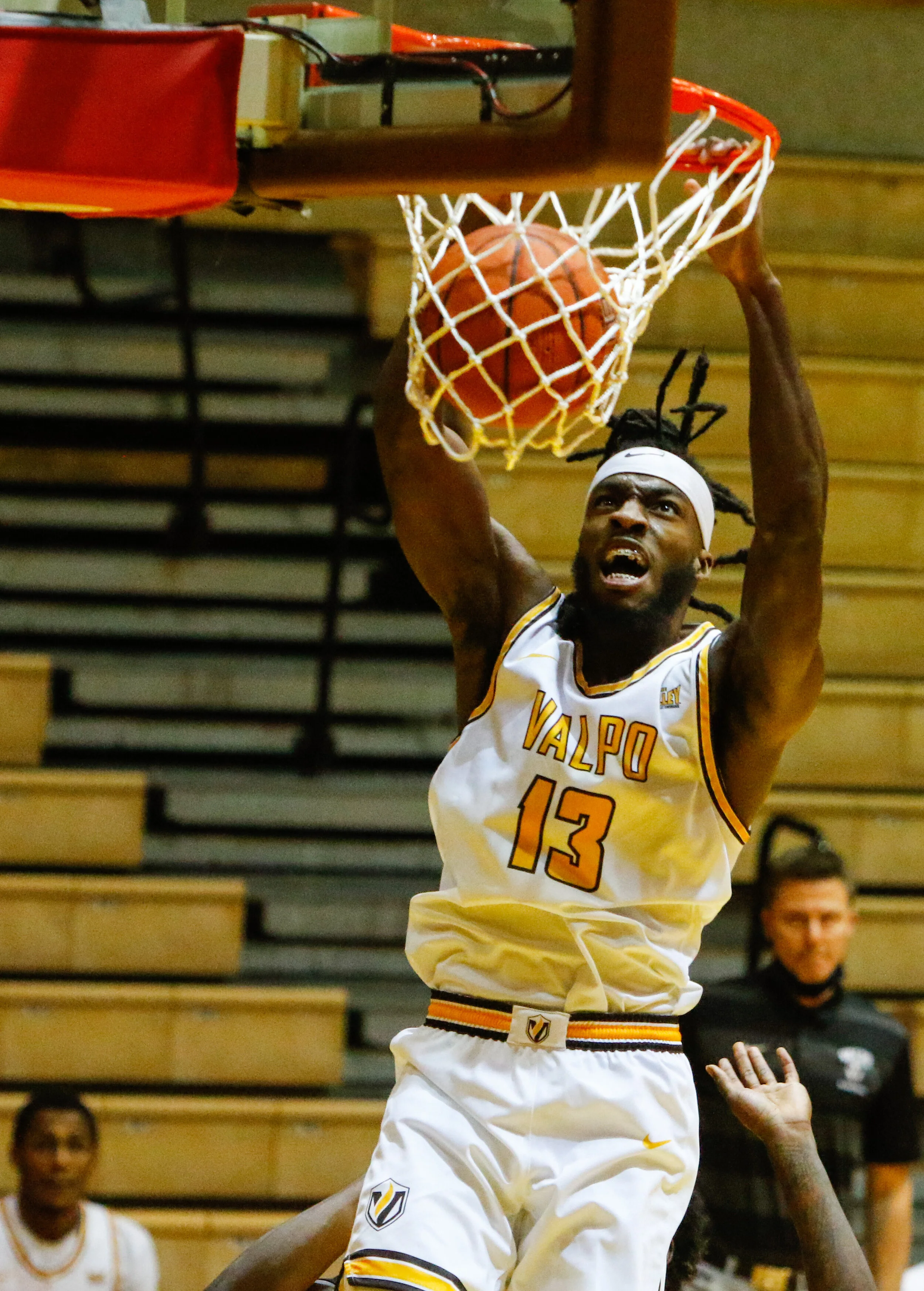 Valparaiso’s Sheldon Edwards throws down a dunk against Southern Illinois-Edwardsville on Dec. 9, 2020 at the Athletics-Recreation Center.