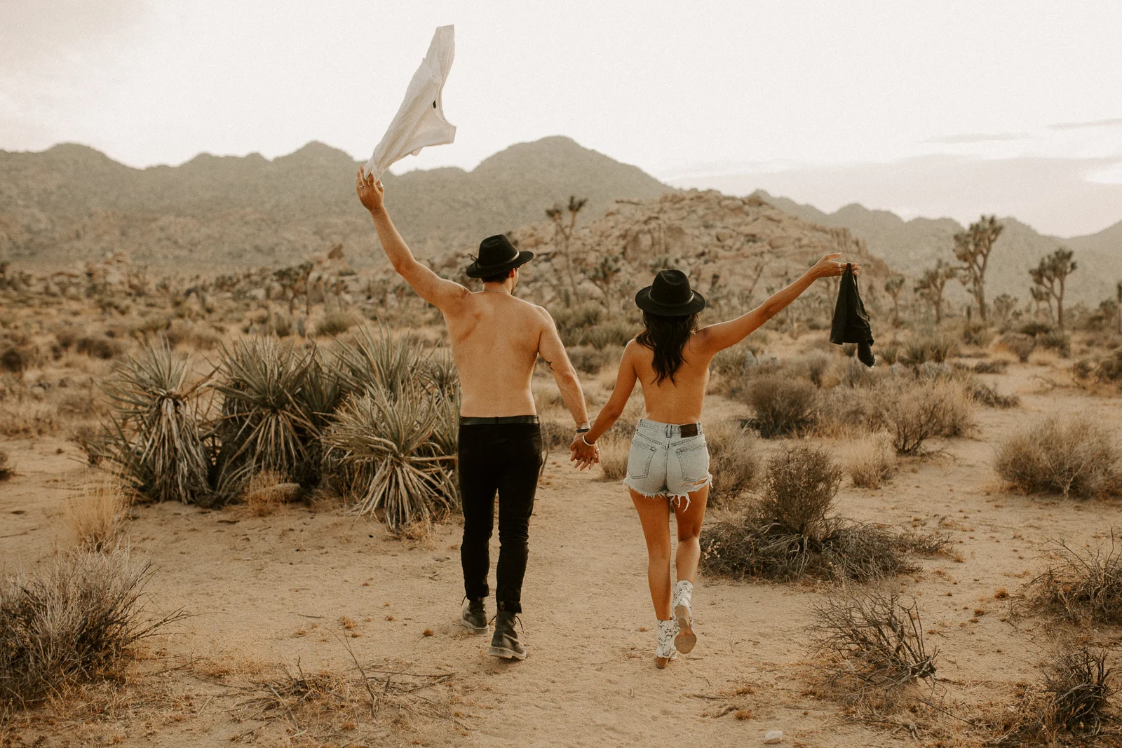 Luke Lambertson Photo_JoshuaTree_AdventurousCouple_Engagement_Session_IMG-1800.jpg