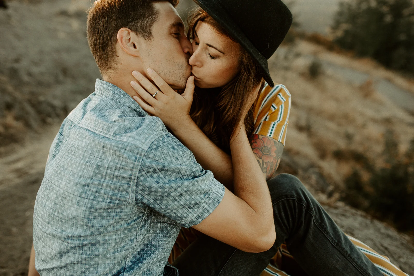 Luke Lambertson Photo_Oregon_AdventurousCouple_MarisaAndDanny_IMG-8240.jpg