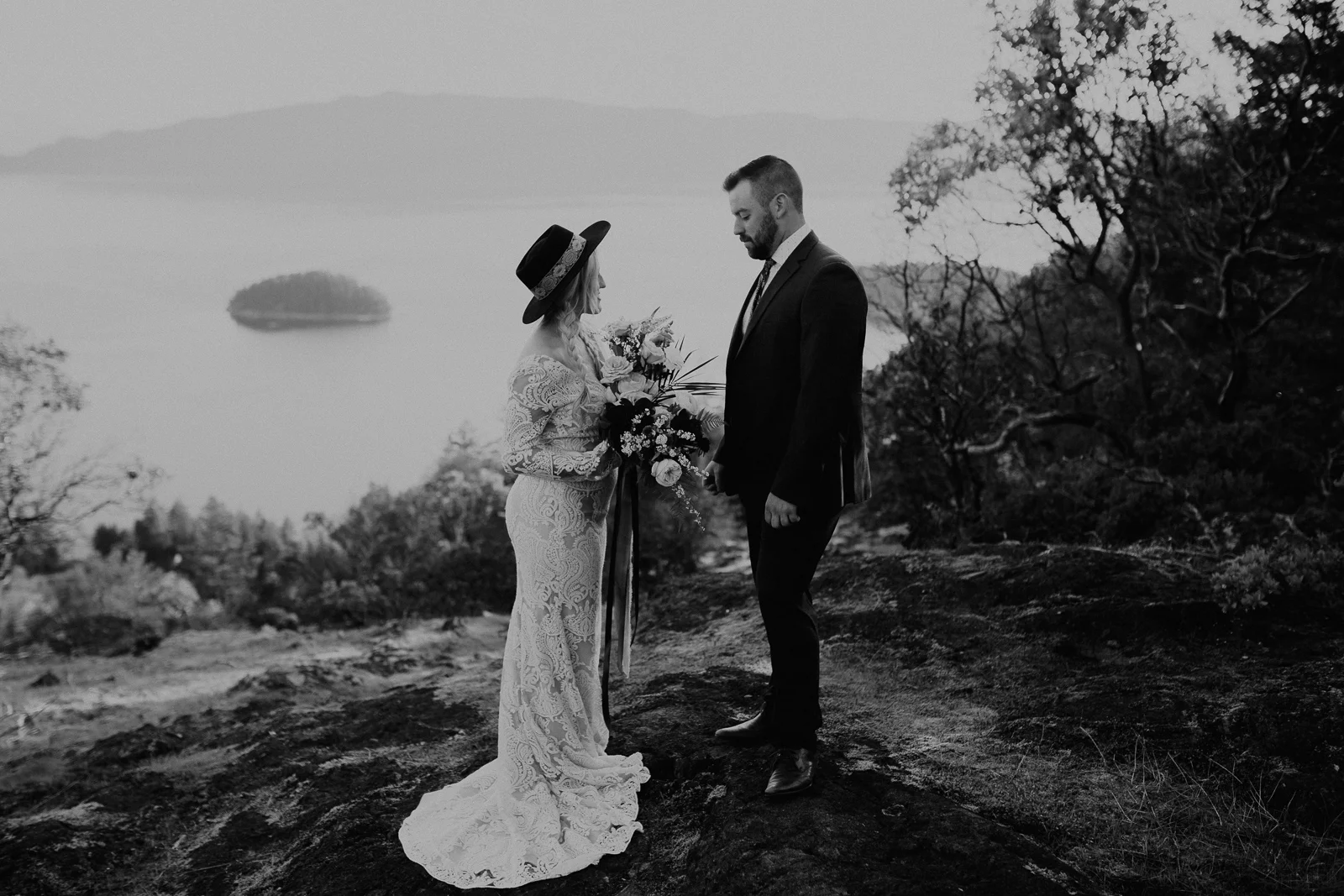 Luke Lambertson Photo_BritishColumbia_Canada_AdventurousCouple_Elopement_IMG-7963-2.jpg