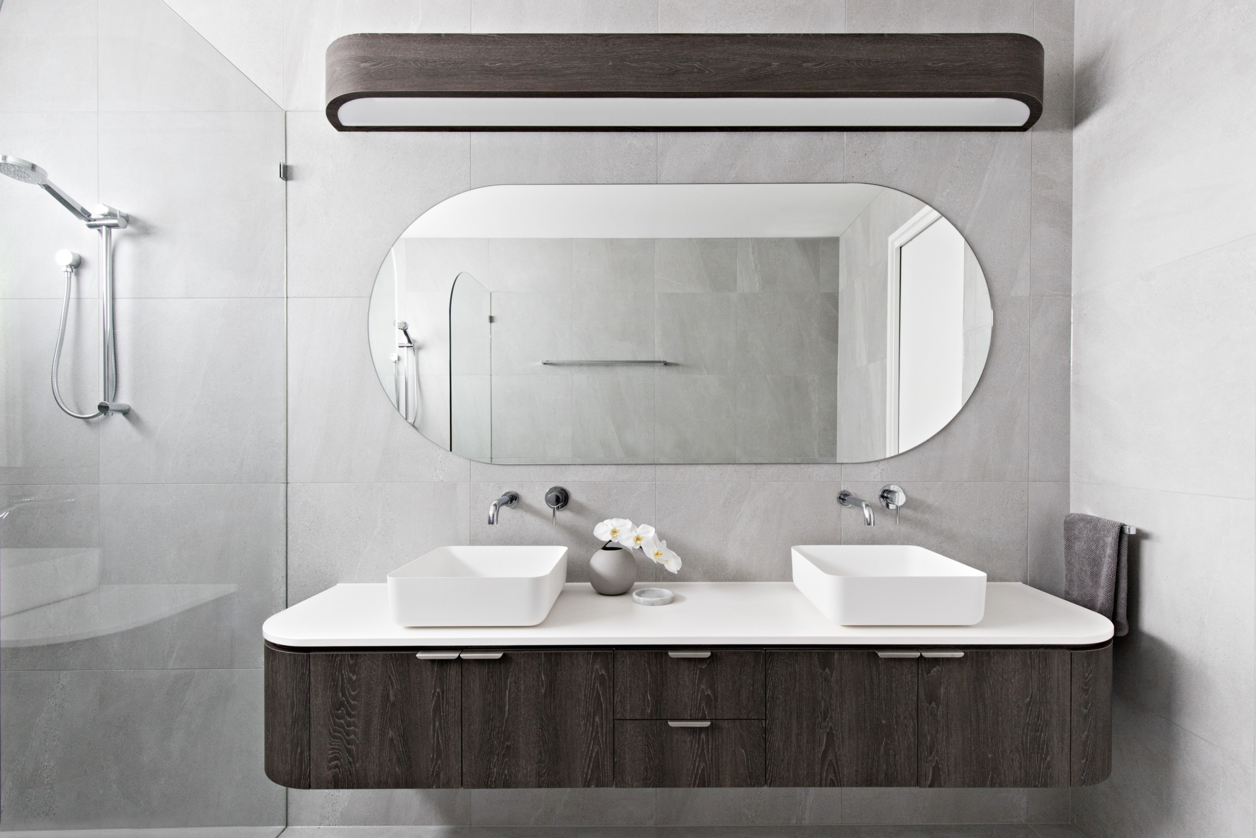 Curved Vanity And Wall Light Design, Curved Bathroom Vanity Light