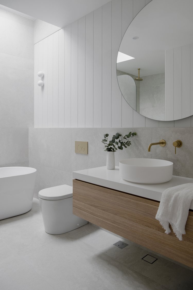 Bathroom Basins: The Options + Which Is Best For Your Space | Comparing ...