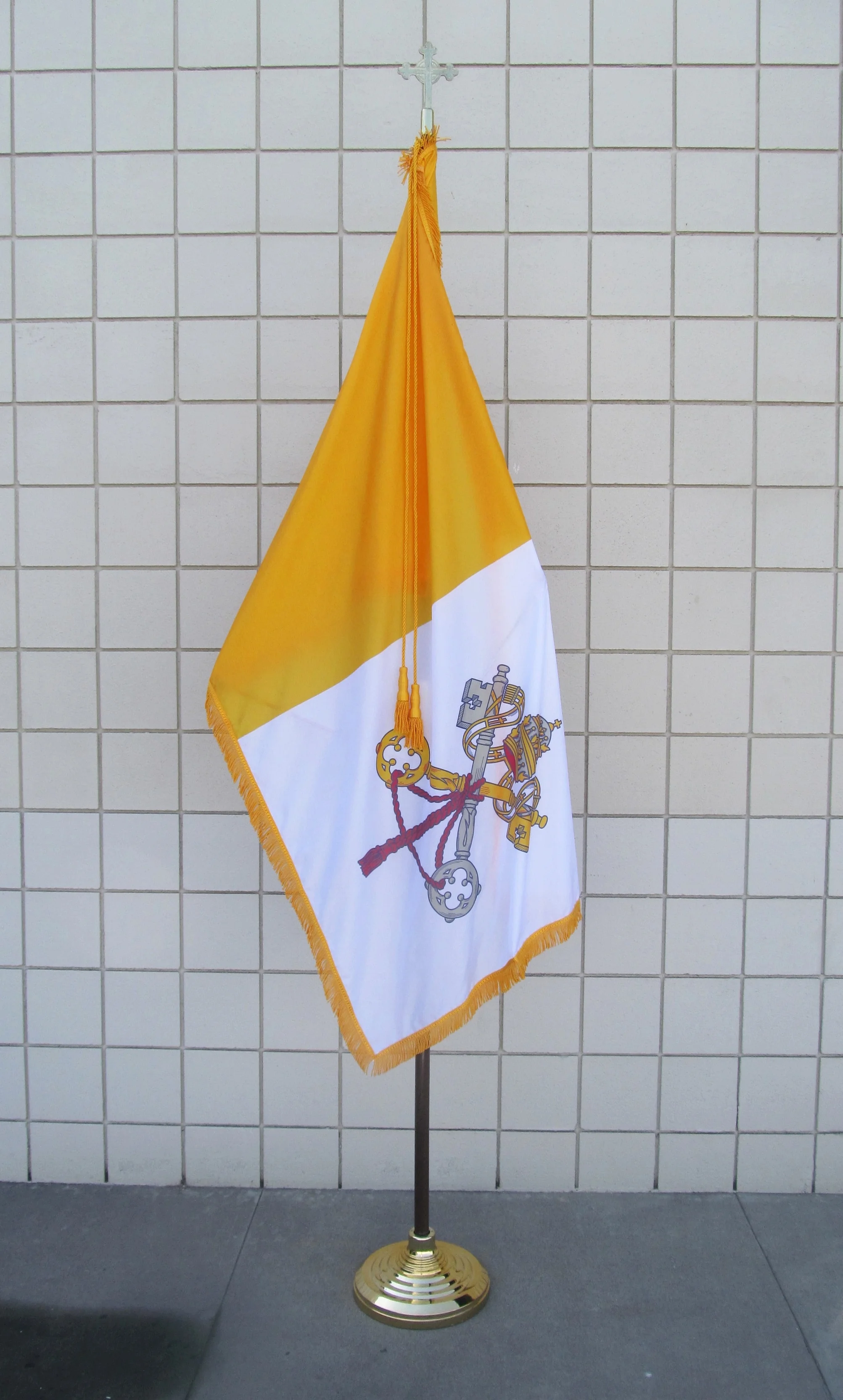 Copy of Papal 3 x 5ft Nylon Fringed Flag Set With 8ft Oak Wood Pole