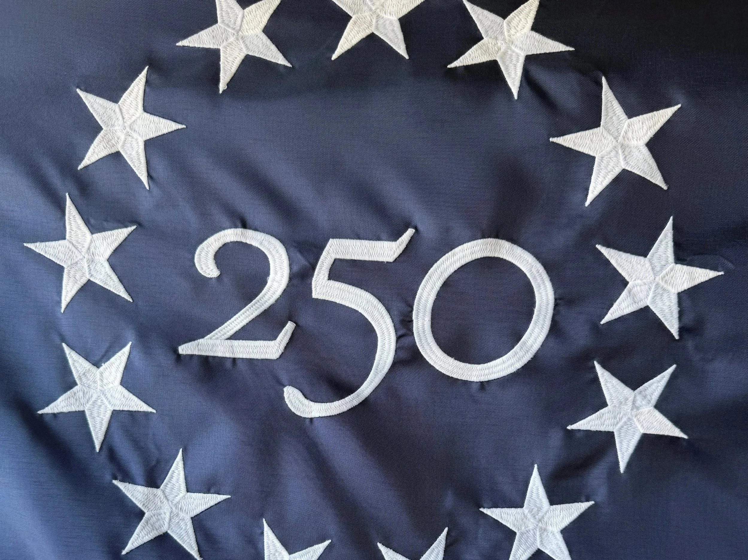 250TH%2BBETSY%2BROSS%2B3%2BX%2B5FT%2BNYL%2BEMBROIDERED%2BCLOSE%2BUP.jpg