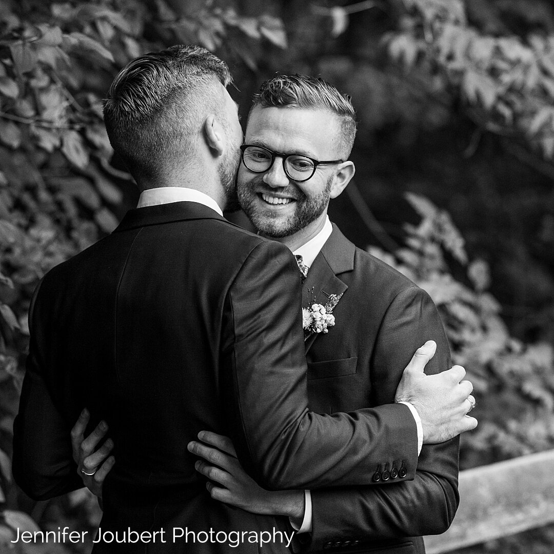 Matt + Frederick 's Arnold Arboretum elopement is new on the blog today! ​​​​​​​​
.​​​​​​​​
.​​​​​​​​
.​​​​​​​​
.​​​​​​​​
 #arnoldarboretum #arnoldarboretumwedding #bostonelopement #bostonelopementphotographer #bostonmicrowedding #momentjunkie #weddi