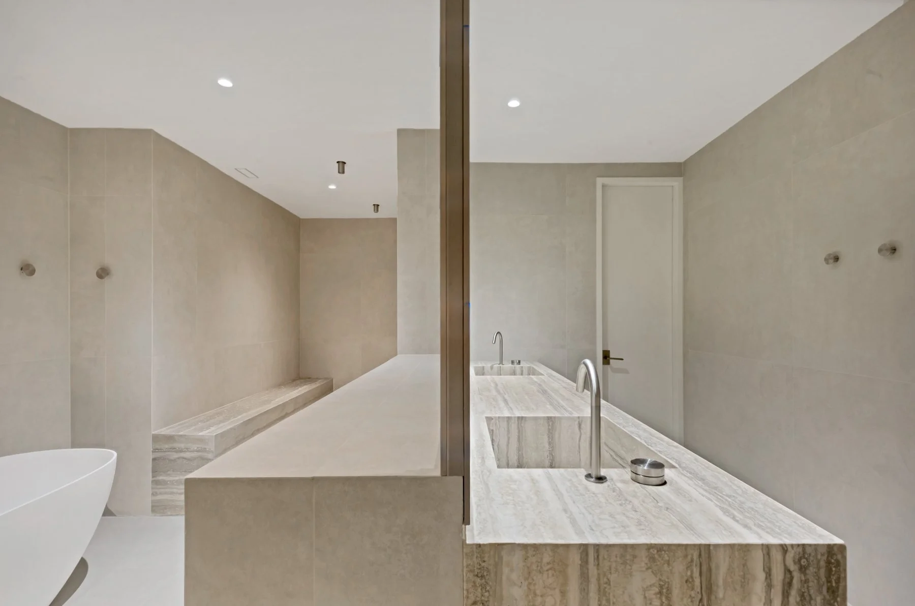 201 E Chestnut Web-17.jpg