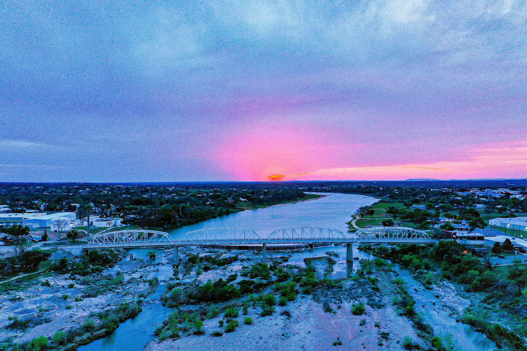 9D49D6EC-7E4D-4136-8516-3A7C3E28F3D8