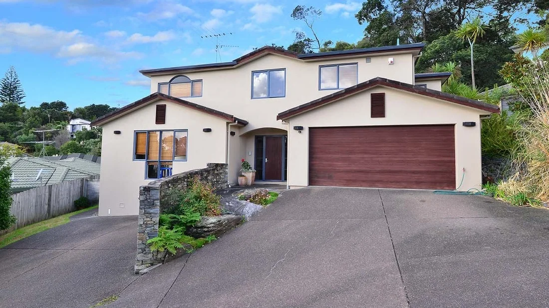 41 LANDVALE COURT, BROWNS BAY.jpg