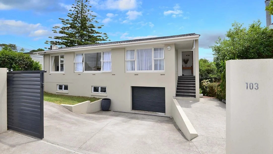 103 SUNRISE AVENUE, MAIRANGI BAY.jpg