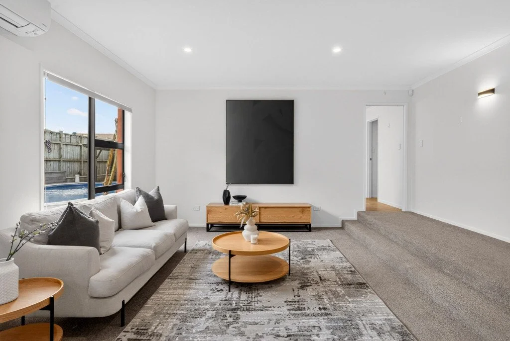 2426BaltimorePlace.jpg