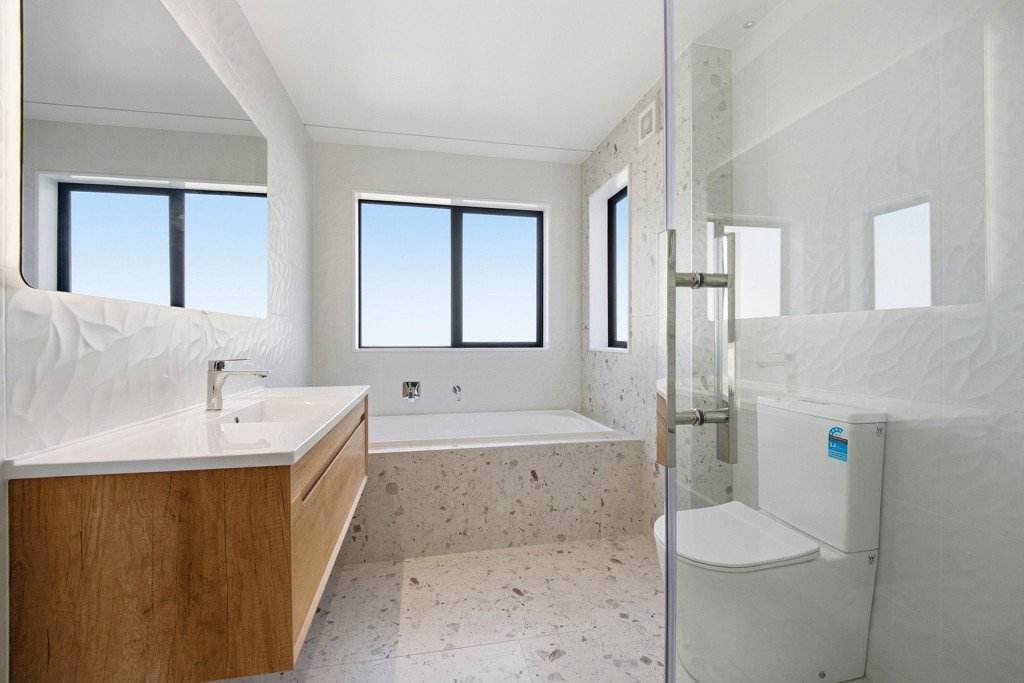 2/8 Park Rise, Campbells Bay
