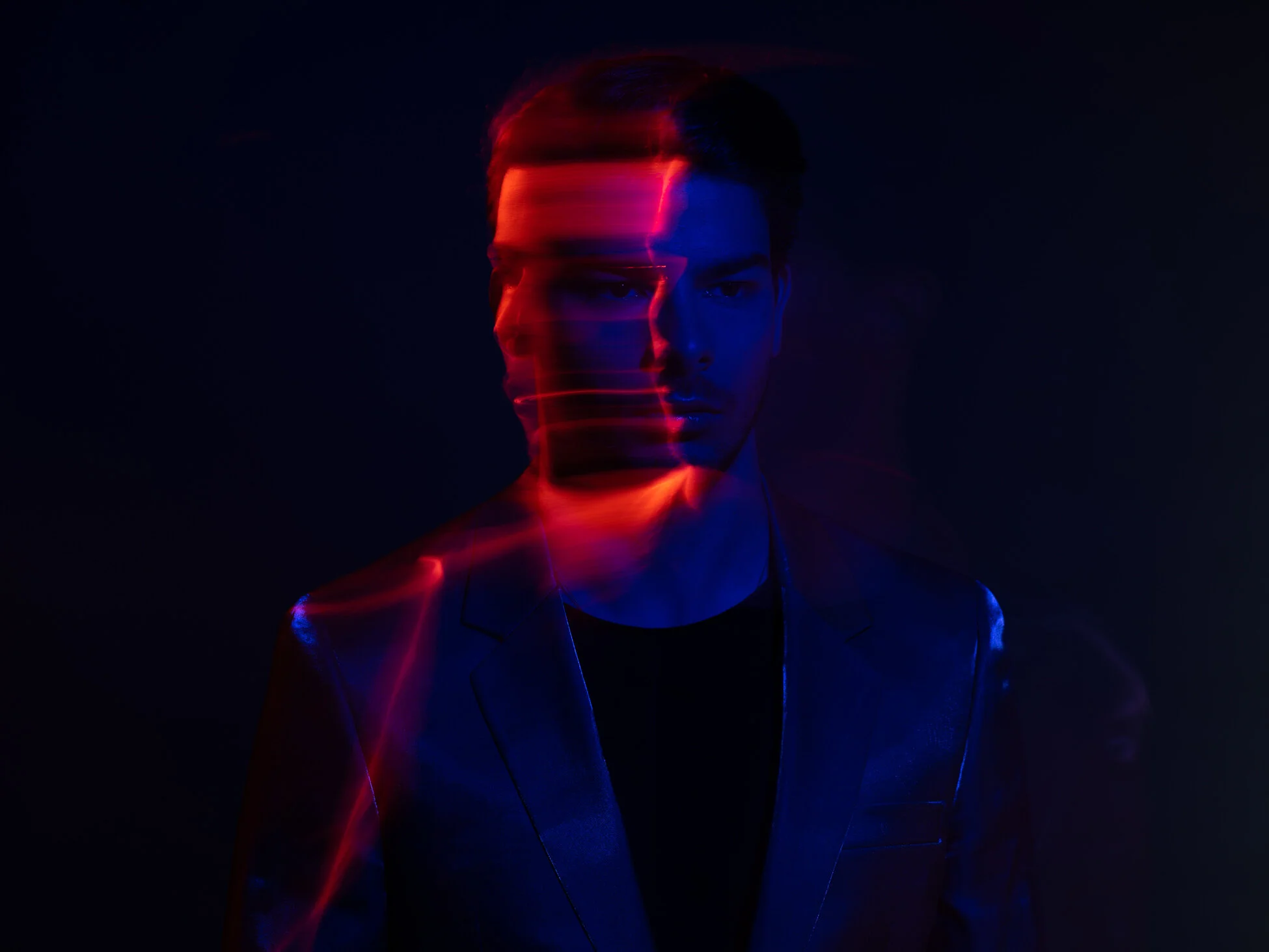 Portrait des DJ ANREY in Bewegung