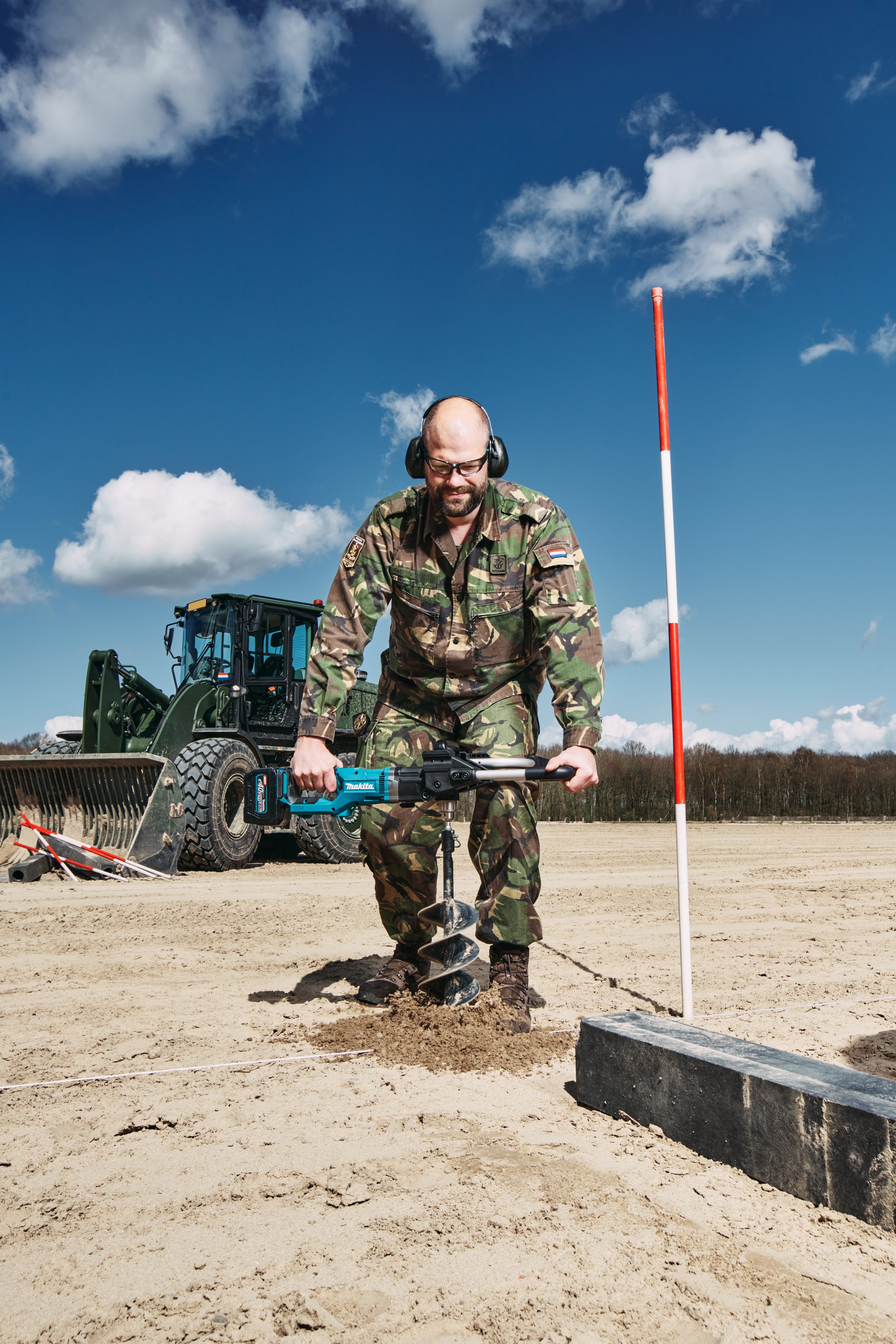 Makita_Defensie_grondboor3176 1.JPG