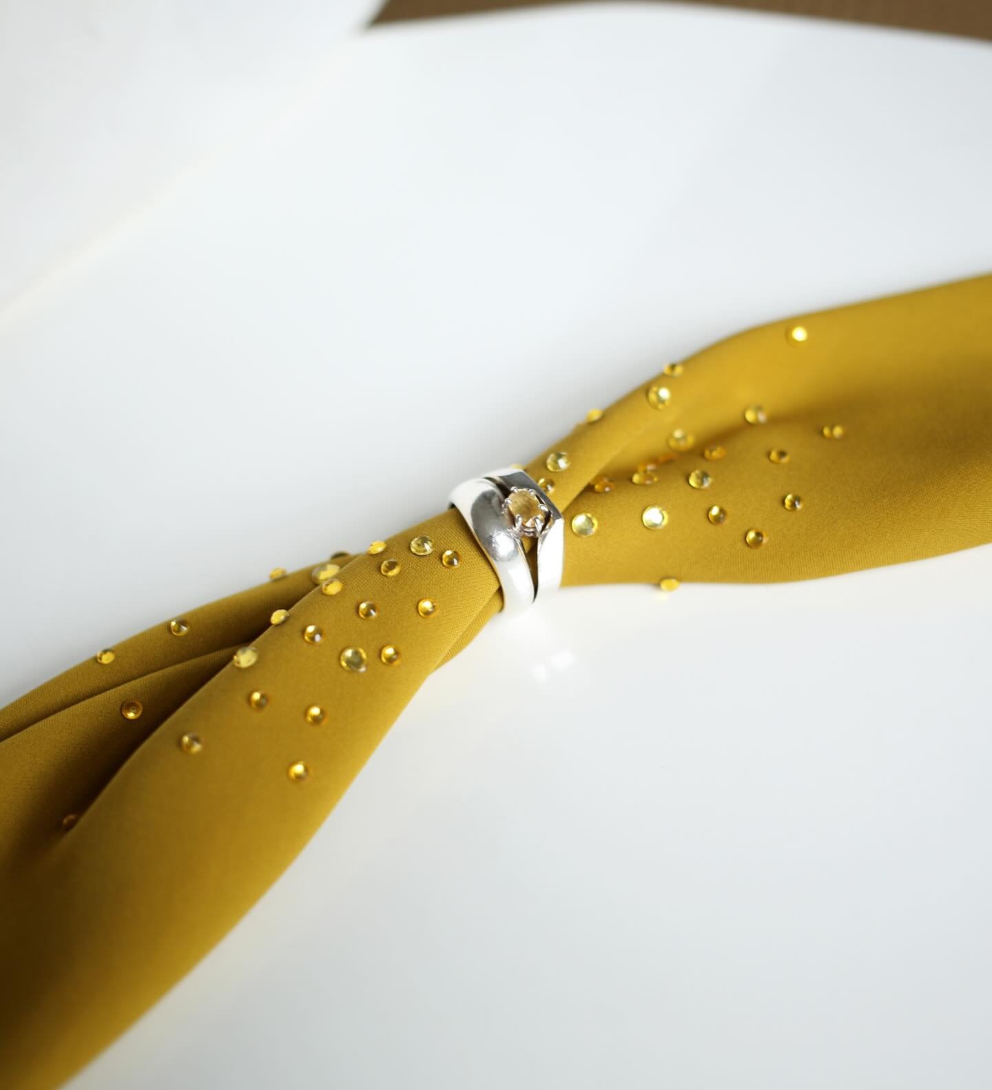 here begins the TRULY YOURS ring