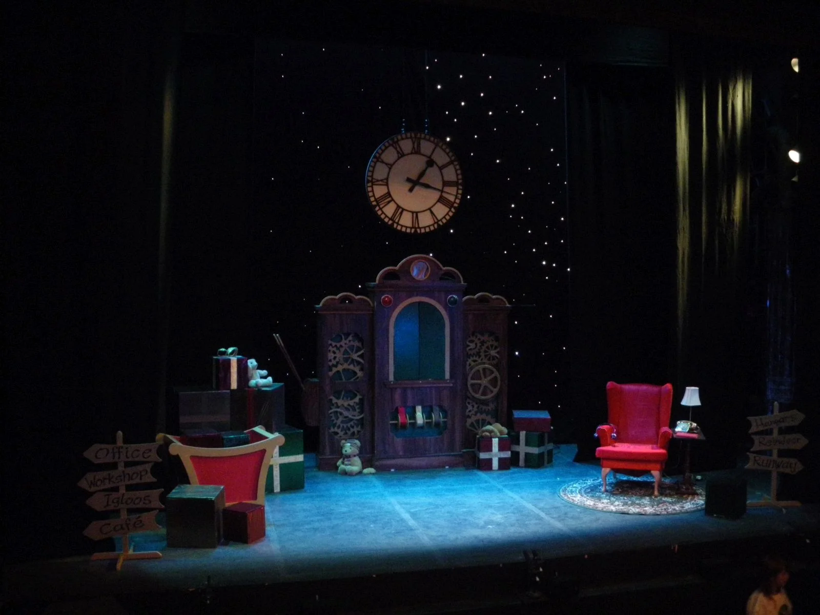 The Night Before Christmas TIN SHED 04