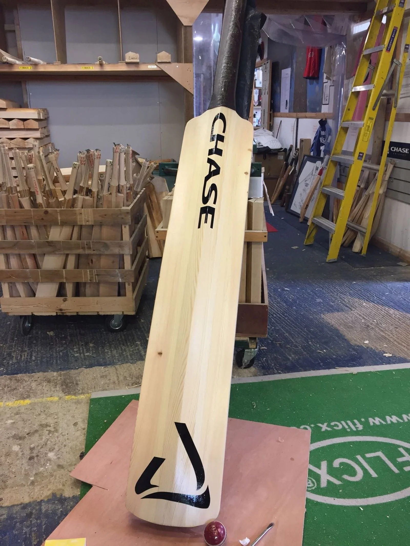 Big Cricket Bat TIN SHED cnc 23.jpg