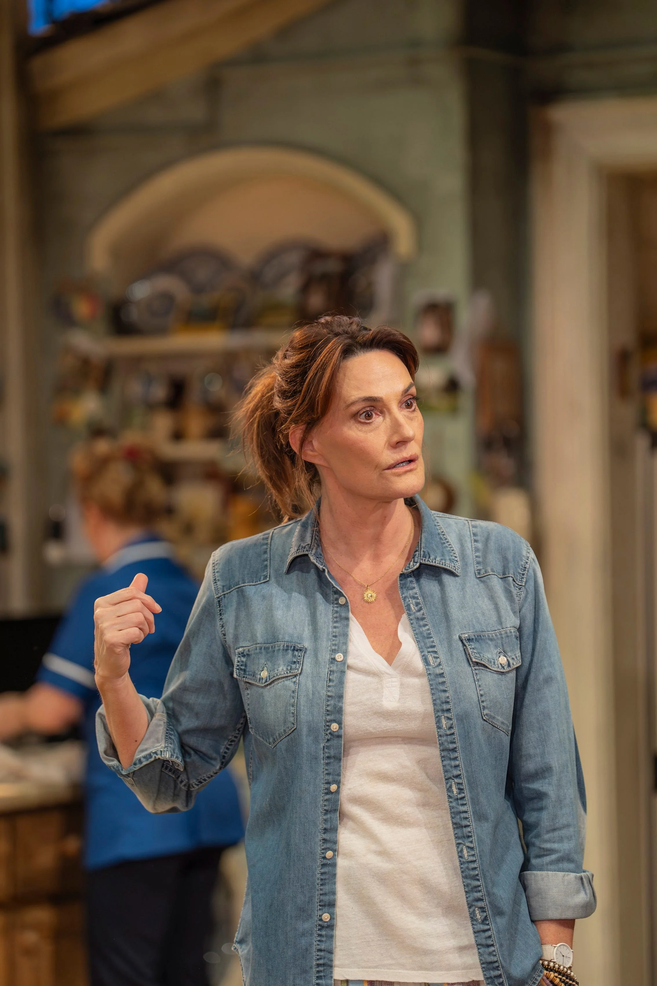 Sarah-Parish-as-Sarah-in-Eclipse-at-Chichester-Festival-Theatre-Photo-Ellie-Kurttz_102.JPG